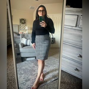 Houndstooth Pencil Skirt